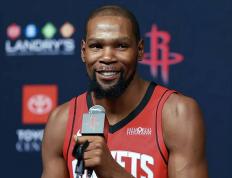 杜兰特降薪加盟火箭，表面血亏实则天秀？这波操(cāo)作细思极恐！