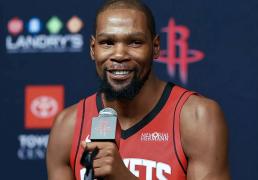 杜兰特降薪加盟火箭，表面血亏实则天秀？这波操(cāo)作细思极恐！