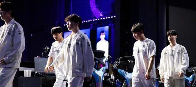 LPL登峰组激战正酣，iG迎战TES忍界大战再启，阿水直麪(miàn)昔日队友！