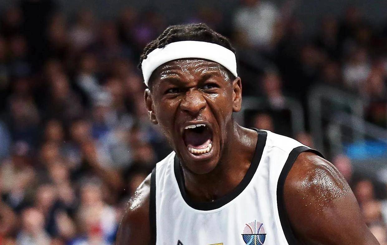 88-83!德(dé)国夺冠(guān)!施罗德(dé)摘得欧锦赛MVP!奇兵拿下总決(jué)赛MVP!