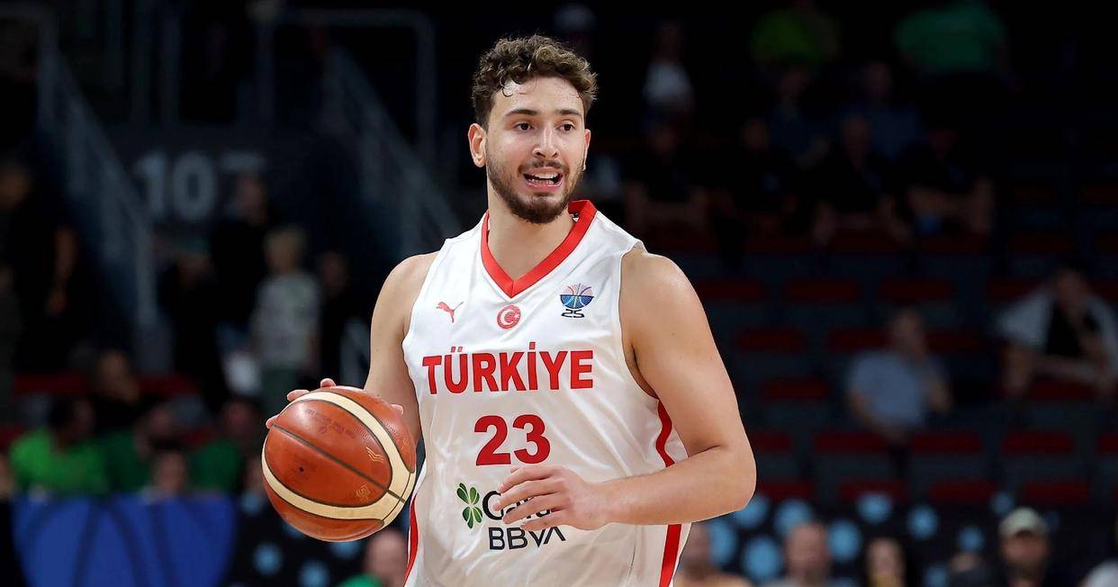 88-83!德(dé)国夺冠(guān)!施罗德(dé)摘得欧锦赛MVP!奇兵拿下总決(jué)赛MVP!