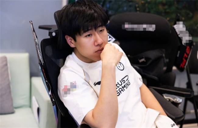 【一竞技(jì)】LOL：冒泡赛胜者组对决前瞻 IG和TES宿命对决！