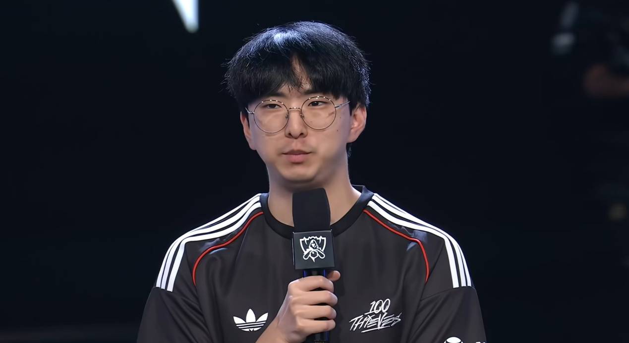 S15假赛风波爆发!韩国外援遭炮轰:故(gù)意输Faker,开始精忠报国了