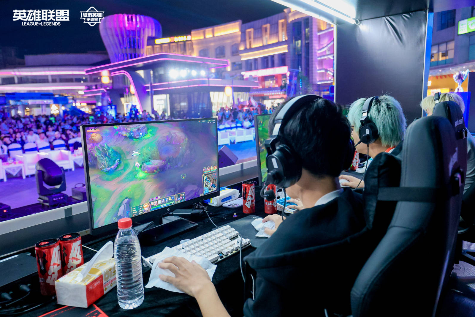 LOL城市英雄争霸赛全国总决赛万江啓(qǐ)幕，首(shǒu)日两强诞生