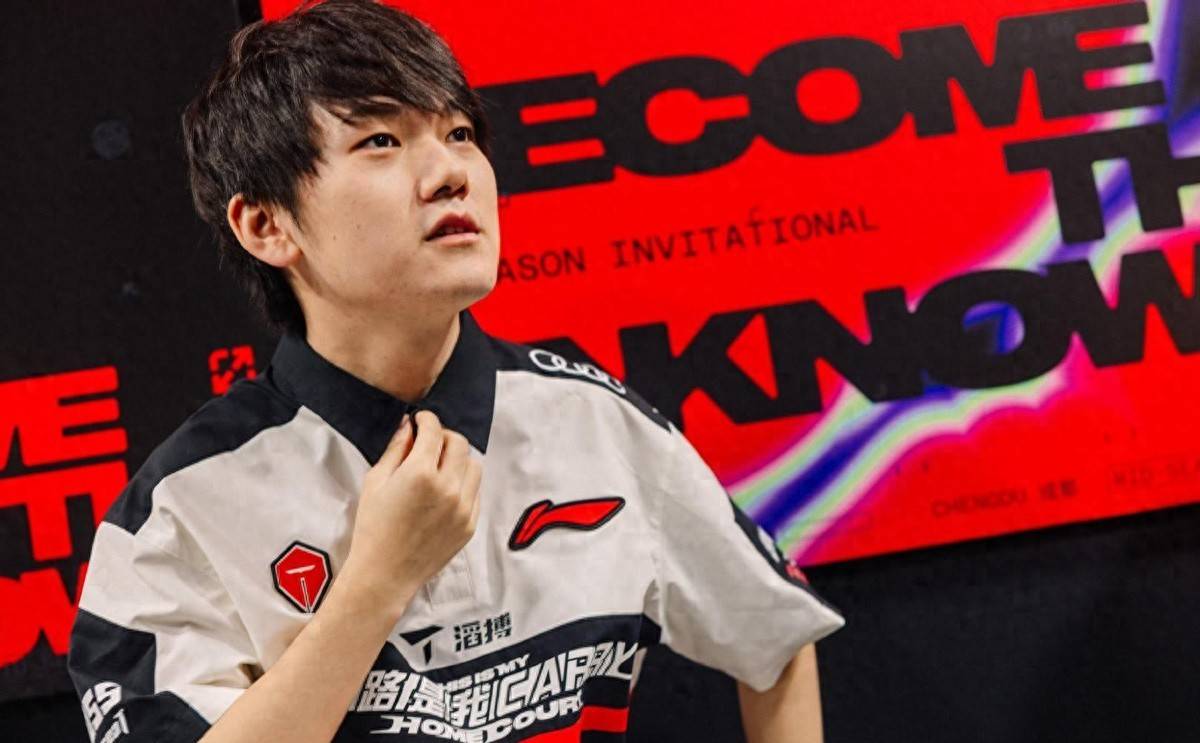 LPL飯(fàn)堂节目引(yǐn)发爭(zhēng)议，TES战队强烈反应引(yǐn)发广泛讨论