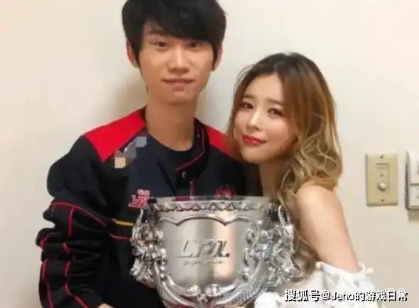 100% 终別(bié) LPL！Doinb 官宣退役，S9 冠军中單(dān)谢幕？