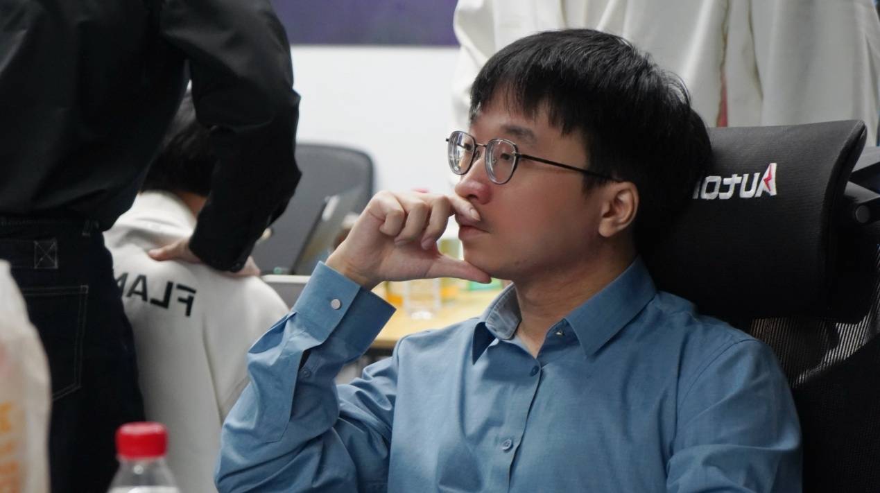 LOL迎来重大爆料！拳头官方透露，LCK明年的比赛，教练或参与指(zhǐ)挥