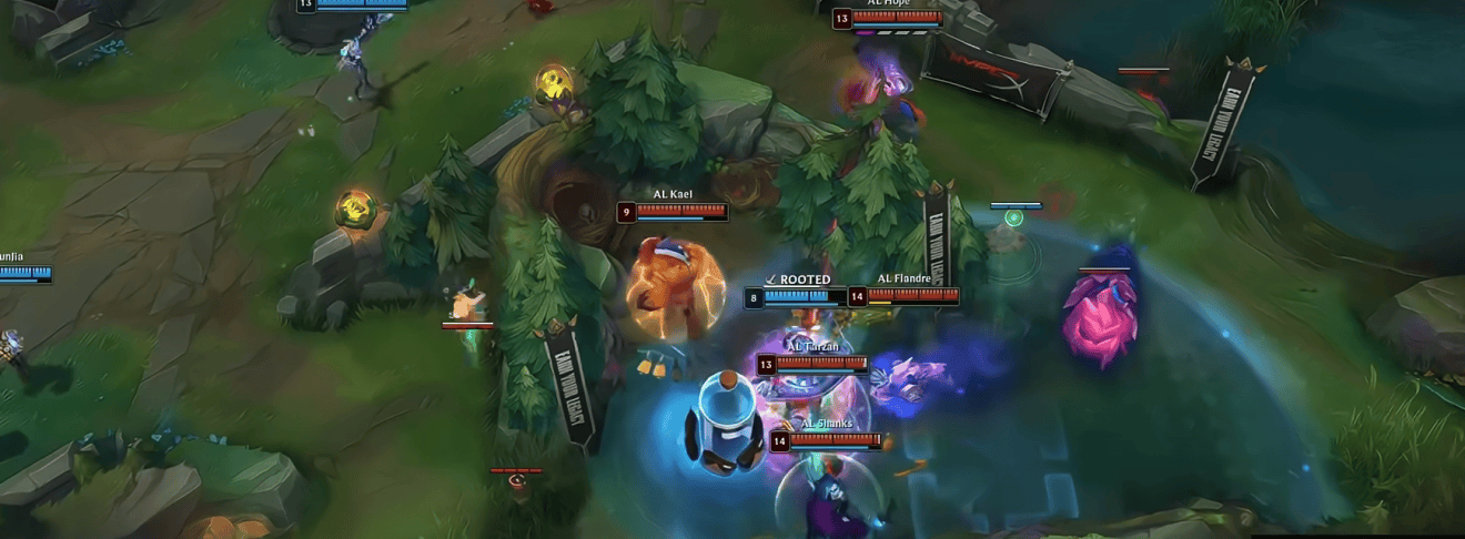 LOL总决賽(sài)精(jīng)彩对决，游戏带你体验策略魅力