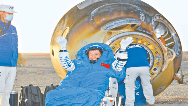 全球紧盯神舟！11天操作秀让美哑聲(shēng)，中国硬核实力彻底藏不住